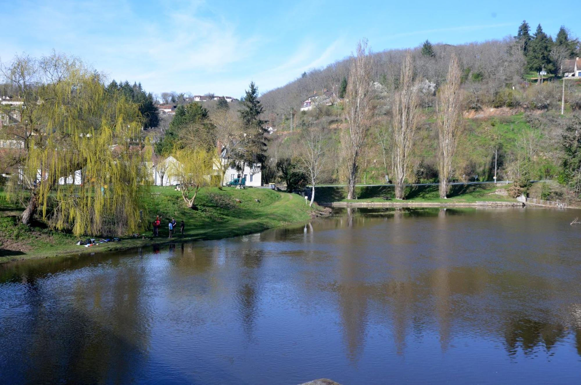 Studio "Au Bord De L'Eau" 2 Chambon-sur-Voueize Luaran gambar